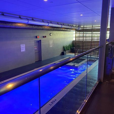 Family Oriented Downtown Toronto 2Bdrm Condo With Parking & Office Space Exteriör bild
