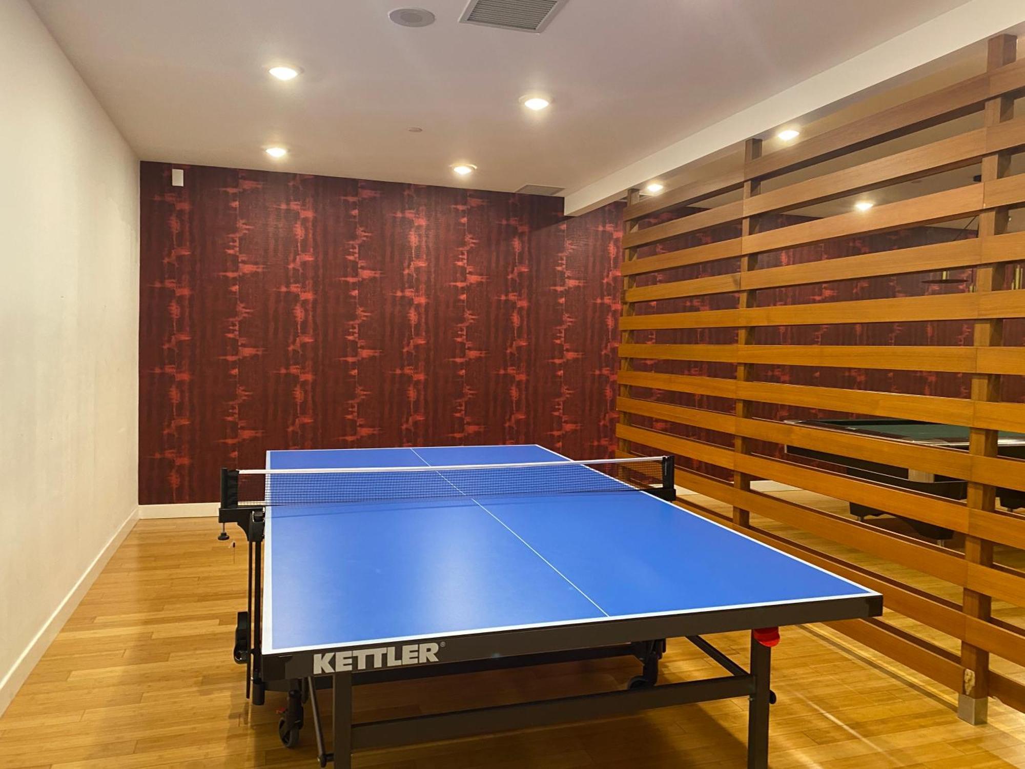 Family Oriented Downtown Toronto 2Bdrm Condo With Parking & Office Space Exteriör bild